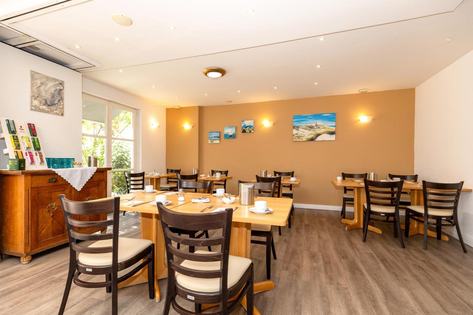 Hotel Zur Traube Ostseebad Kühlungsborn 외부 사진
