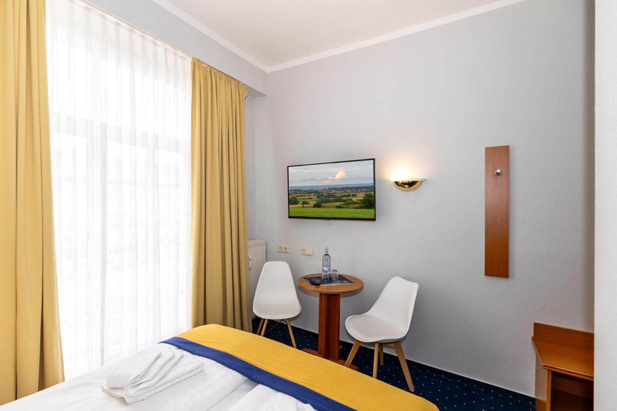 Hotel Zur Traube Ostseebad Kühlungsborn 외부 사진