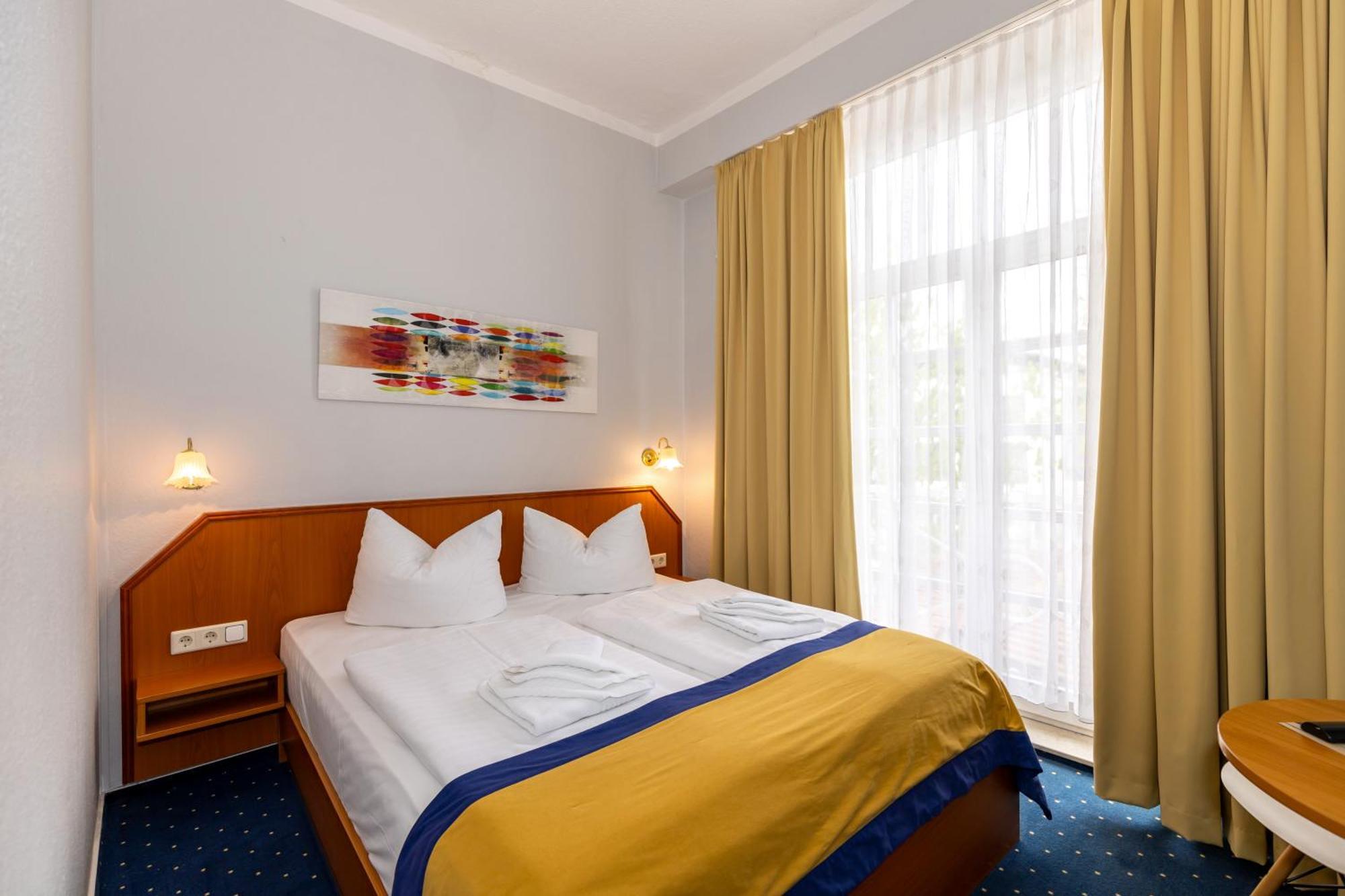 Hotel Zur Traube Ostseebad Kühlungsborn 외부 사진