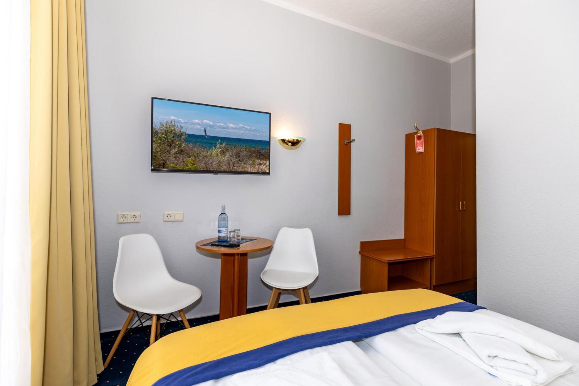 Hotel Zur Traube Ostseebad Kühlungsborn 외부 사진